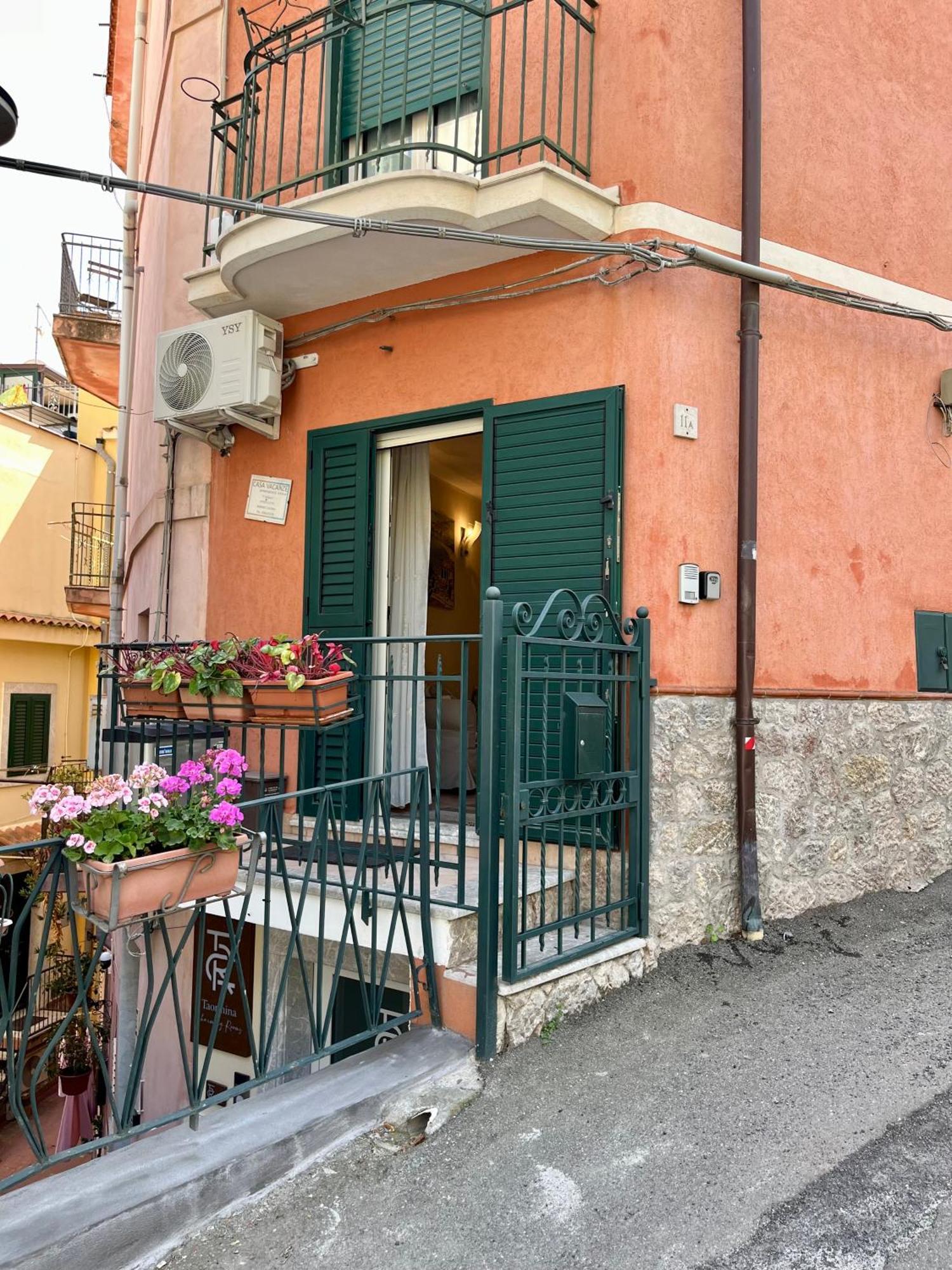 Il Siciliano Apartment Taormina Exterior photo